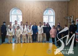 Ювенальні поліцейські Чернігівщини реалізовують соціальний проект для дітей Ювенальні поліцейські Чернігівщини реалізовують соціальний проект для дітей